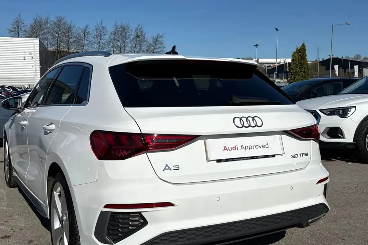 2023-audi-a3-10-30-tfsi-s-line-sportback-5d-big-6