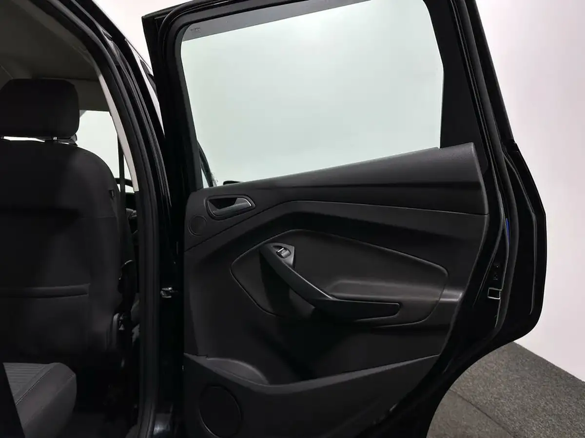 2019-ford-c-max-10t-titanium-125ps-big-39