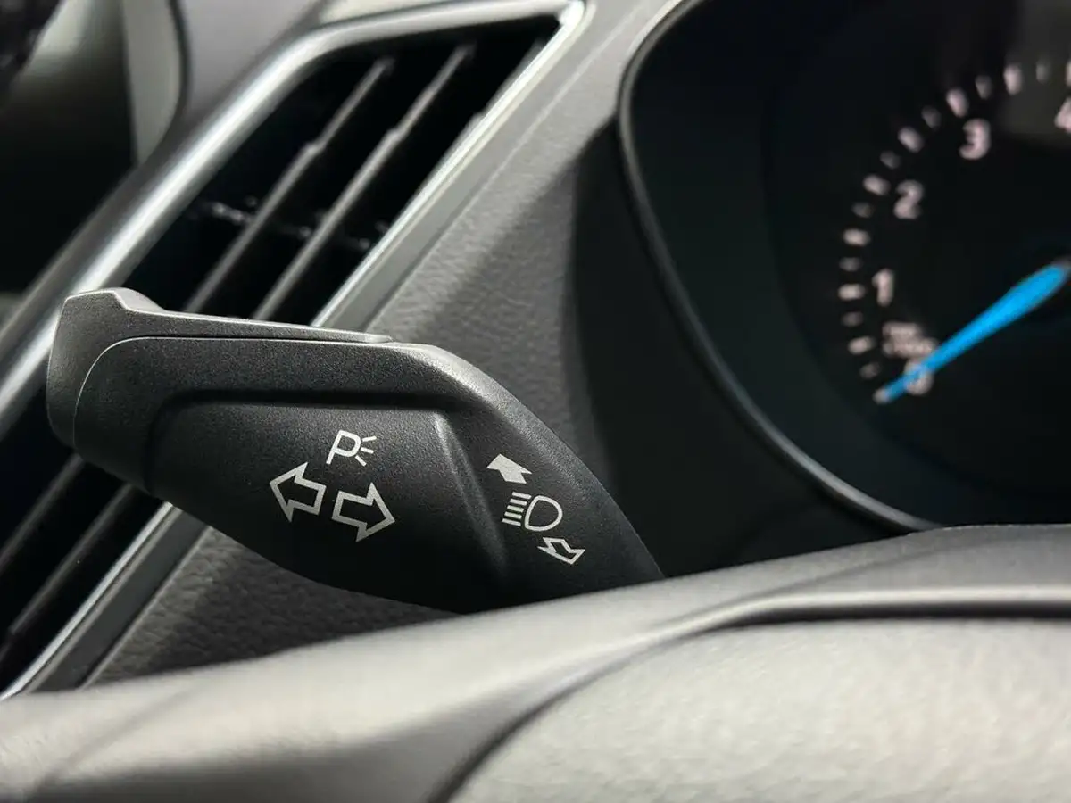 2019-ford-c-max-10t-titanium-125ps-big-11