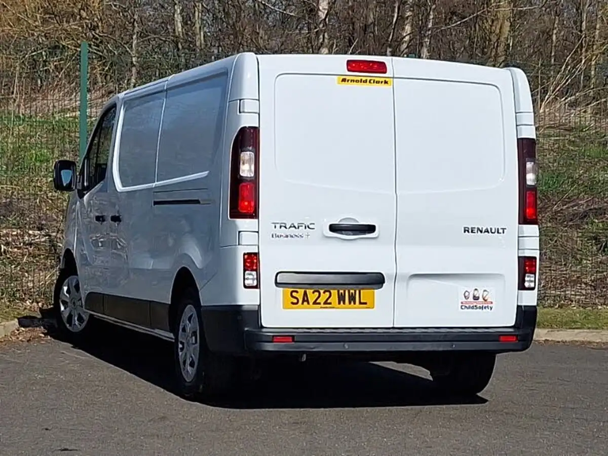 2022-renault-trafic-20dci-ll30-130-business-panel-big-1