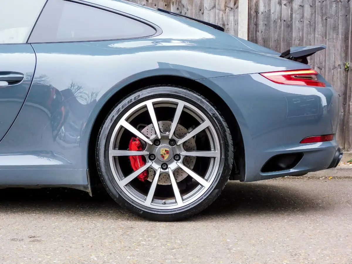 2017-porsche-911-30-carrera-s-420bhp-coupe-pdk-big-8