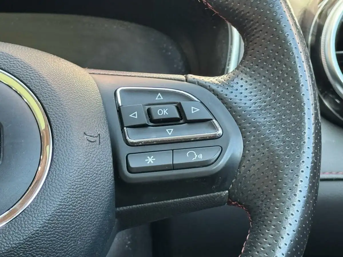 2022-mg-hs-15t-gdi-exclusive-258ps-plug-in-hybrid-auto-big-18