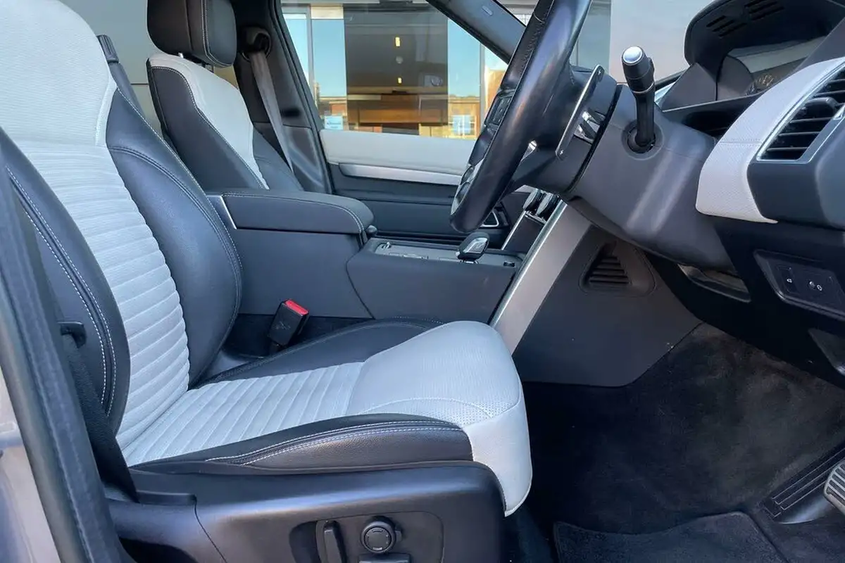 2022-land-rover-discovery-30-d300-r-dynamic-se-big-17