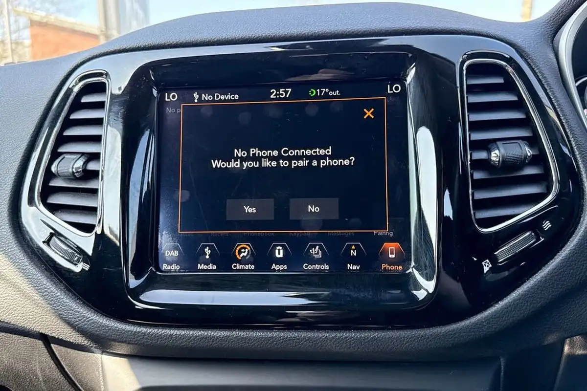2019-jeep-compass-14-multiair-ii-night-eagle-big-38
