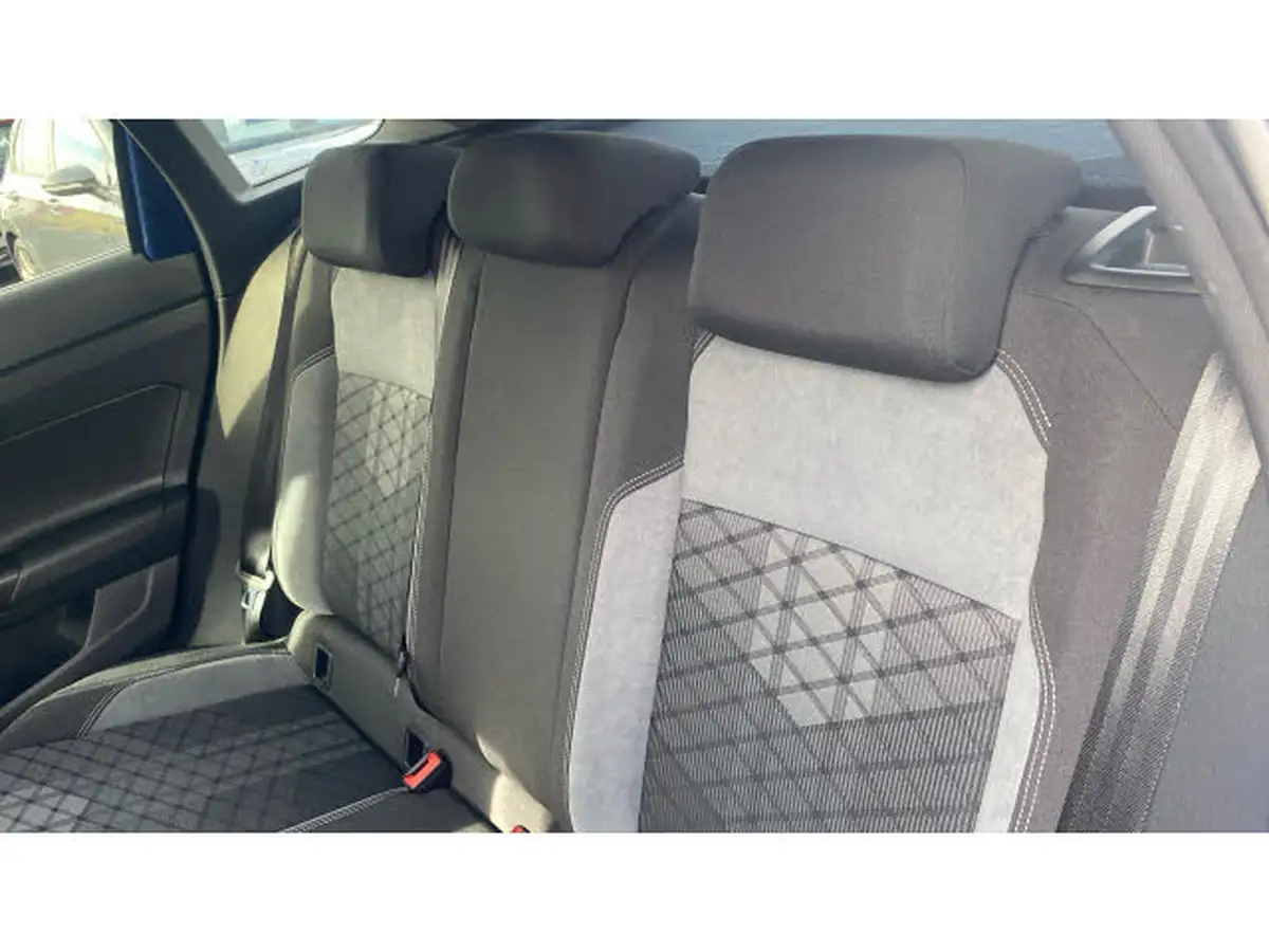 2022-volkswagen-taigo-10-tsi-r-line-big-15