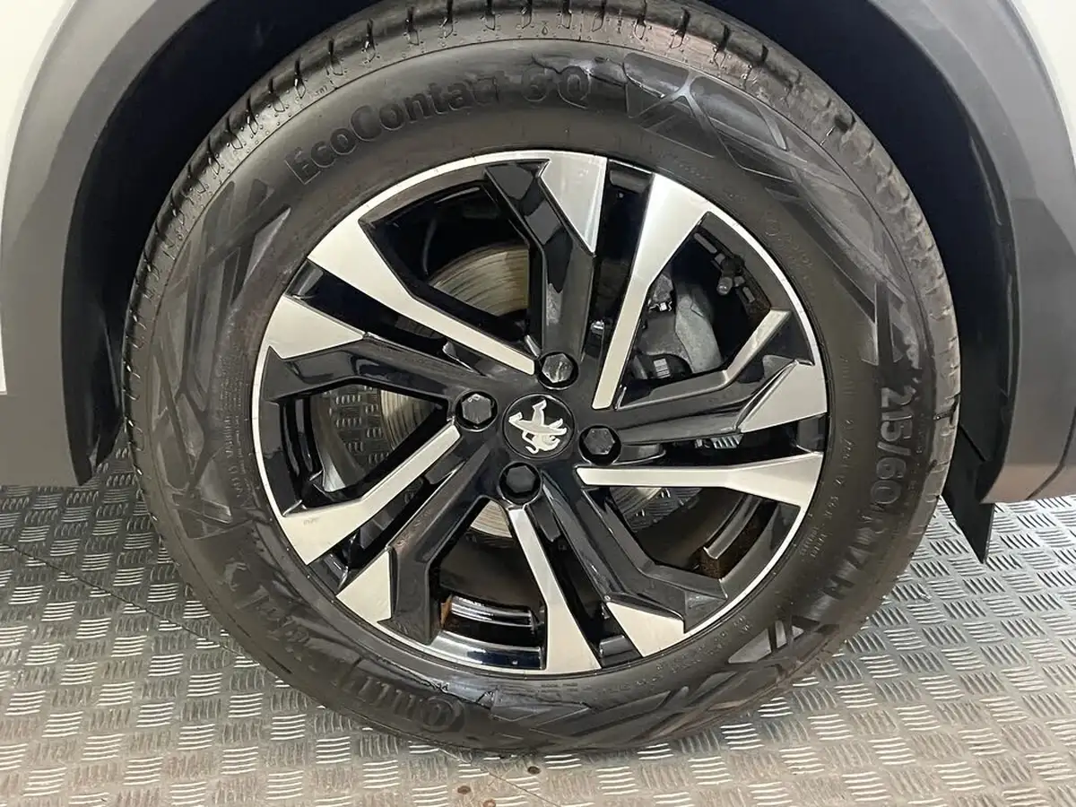 2022-peugeot-2008-suv-12-puretech-gt-big-20