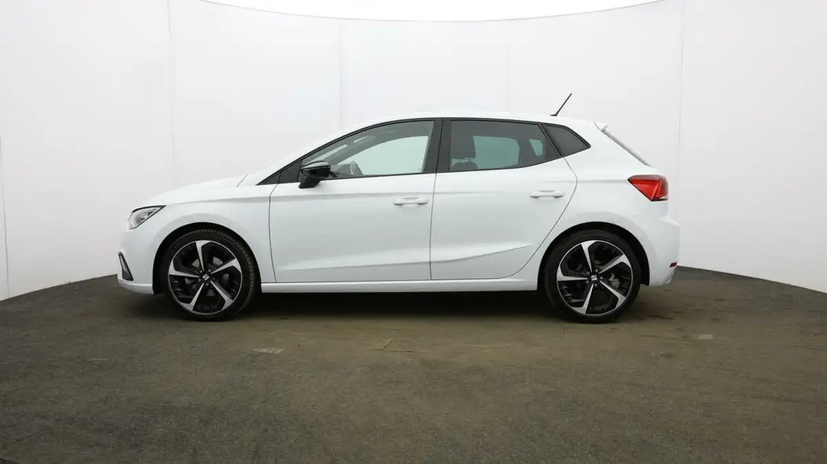 2022-seat-ibiza-10-tsi-fr-sport-110ps-big-3