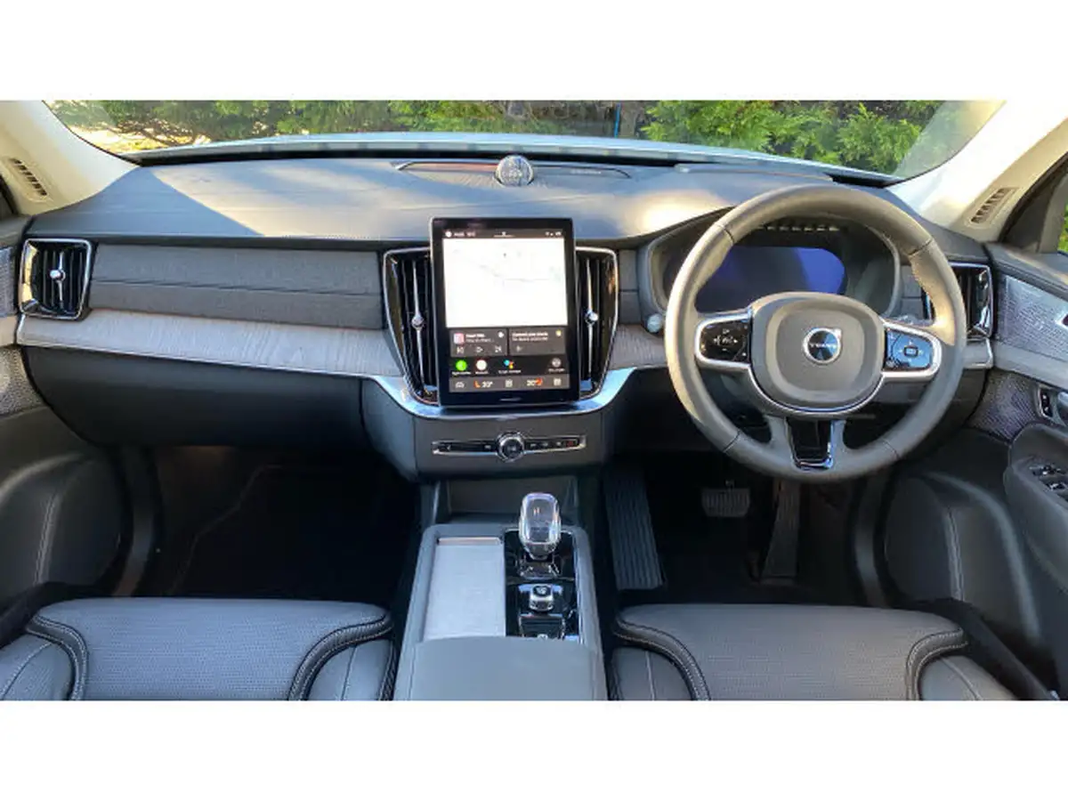 2024-volvo-xc90-20-b5-ultra-dark-big-19
