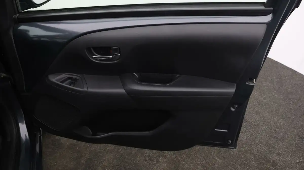 2018-toyota-aygo-10-vvt-i-x-press-71bhp-big-15