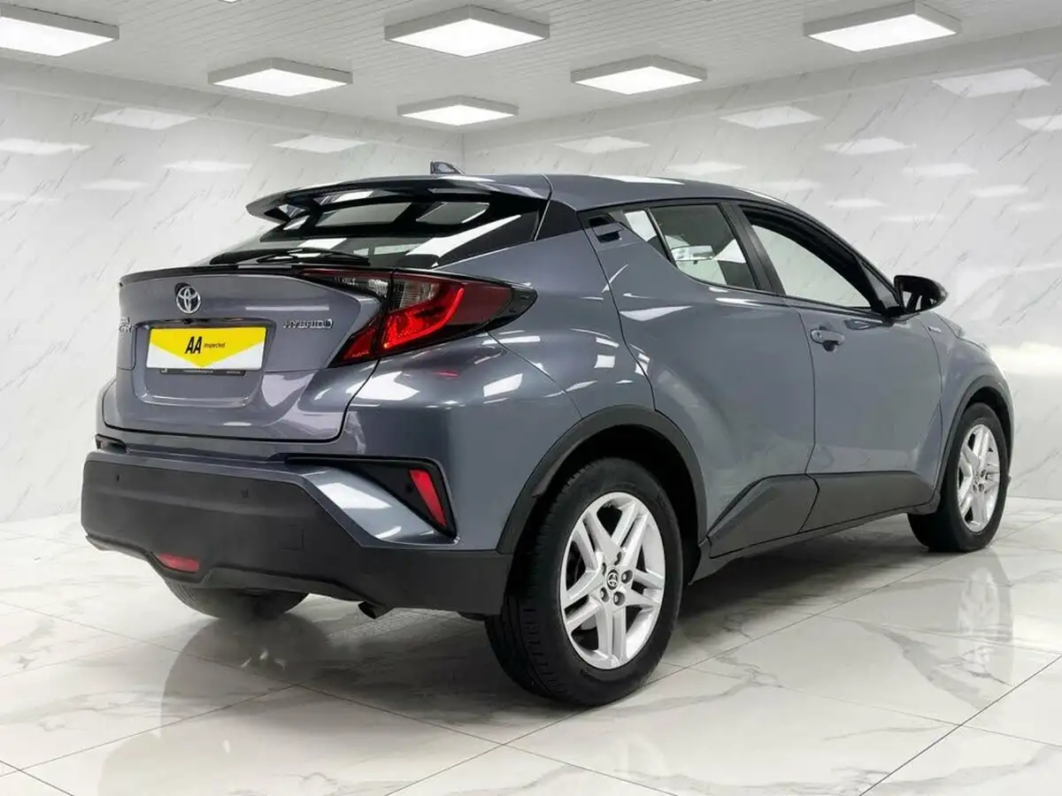 2022-toyota-c-hr-18-vvt-i-icon-big-9
