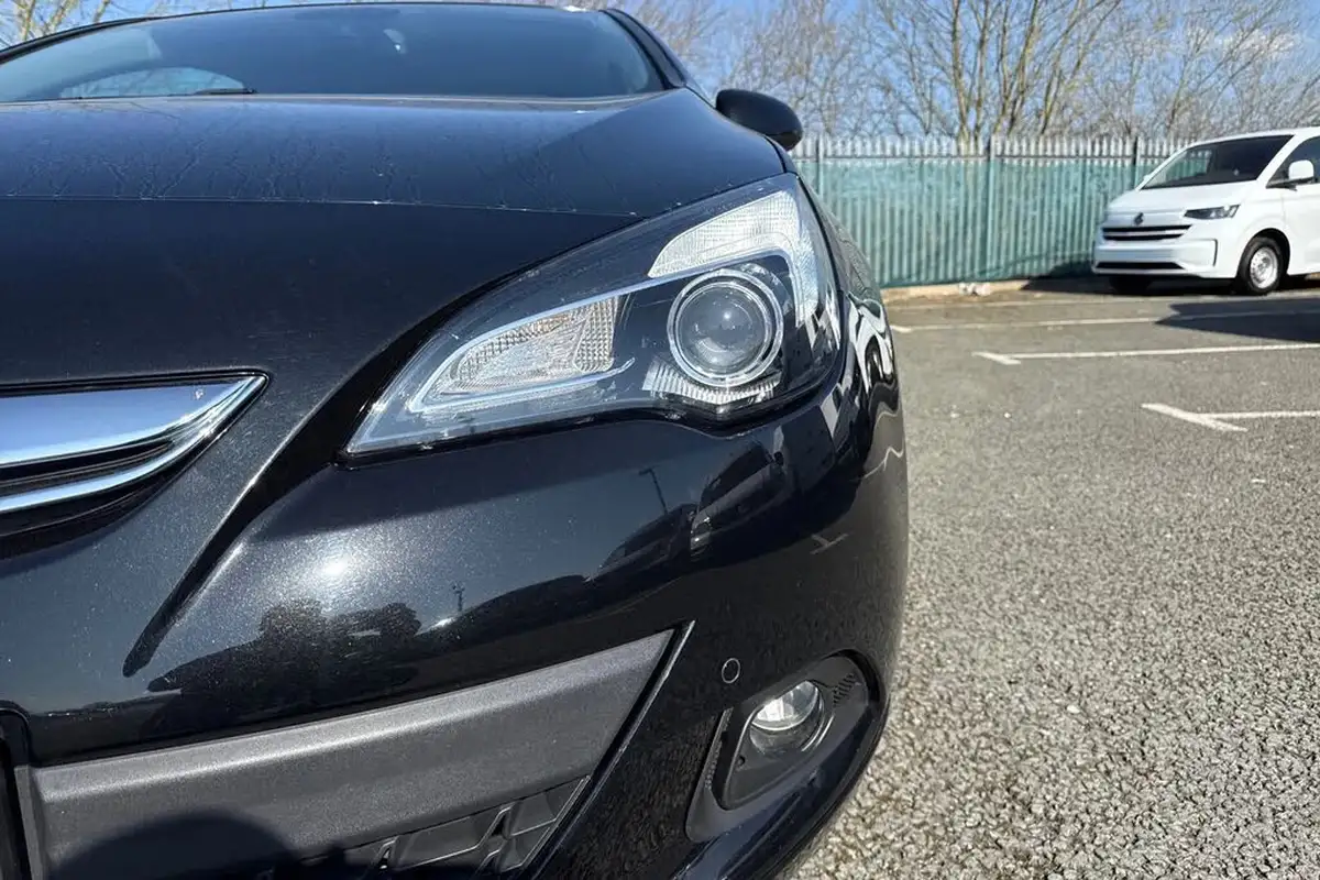 2017-vauxhall-gtc-14i-sri-turbo-140ps-big-25