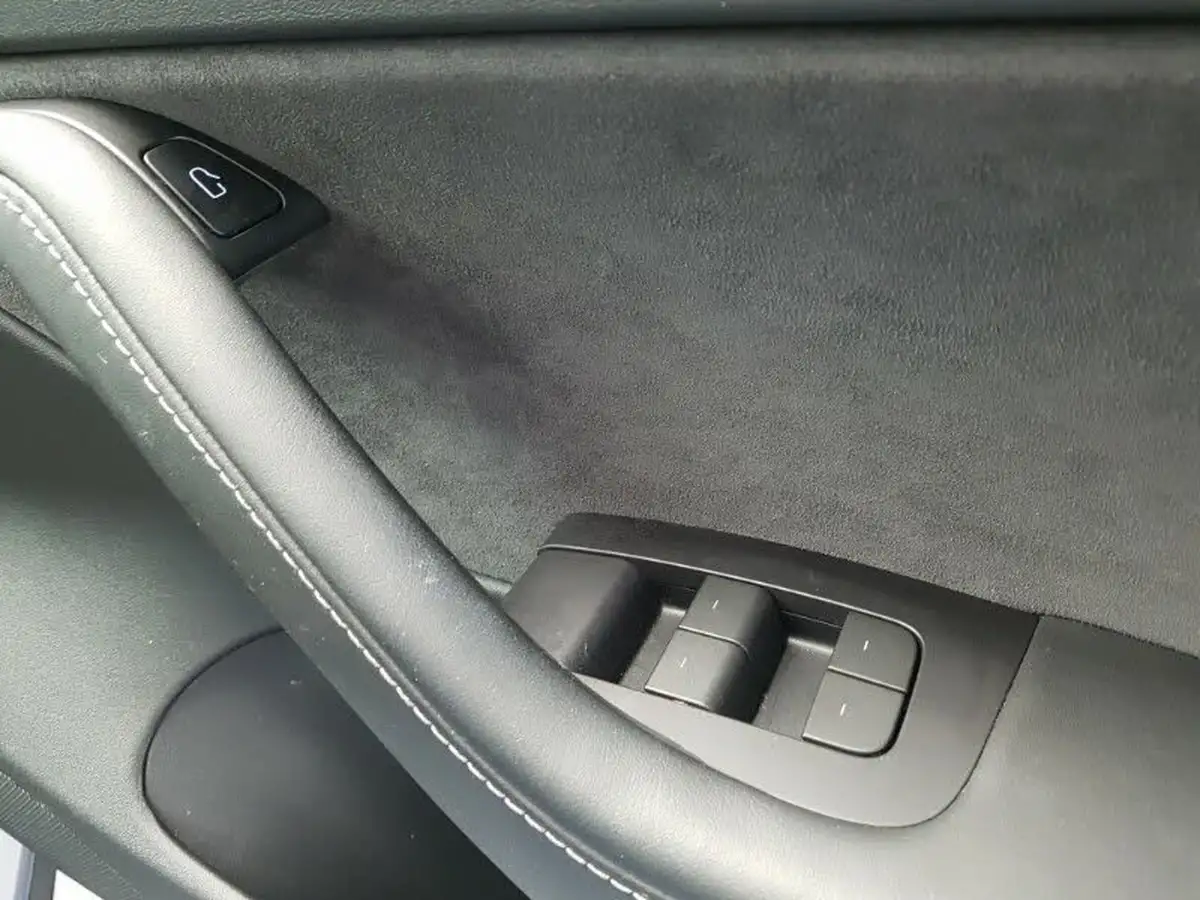 2021-tesla-model-3-e-long-range-awd-big-17