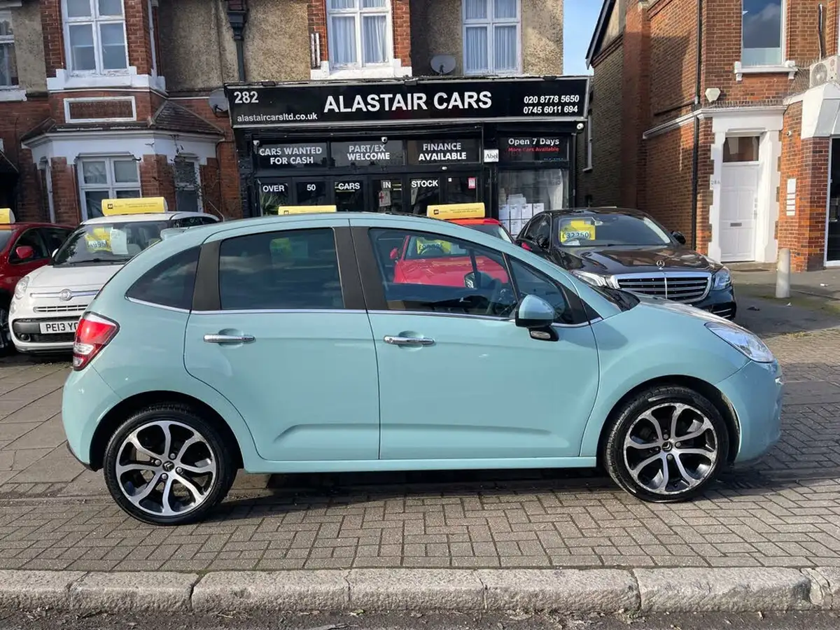 2017-citroen-c3-12-platinum-big-1