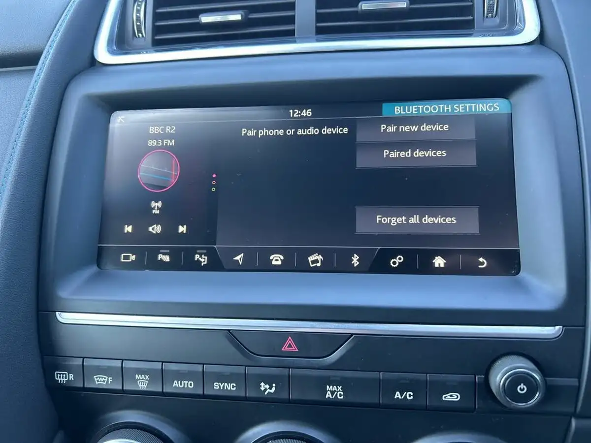 2019-jaguar-e-pace-20-i4d-r-dynamic-se-180ps-awd-auto-big-22