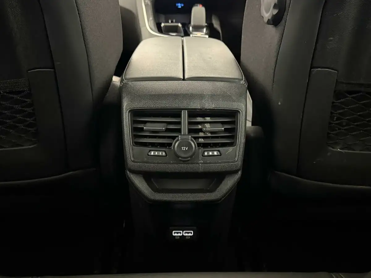 2021-peugeot-3008-suv-16-puretech-gt-premium-300bhp-4wd-hybrid4-e-eat8-big-7