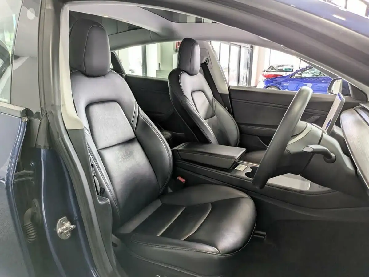 2020-tesla-model-3-e-long-range-big-22