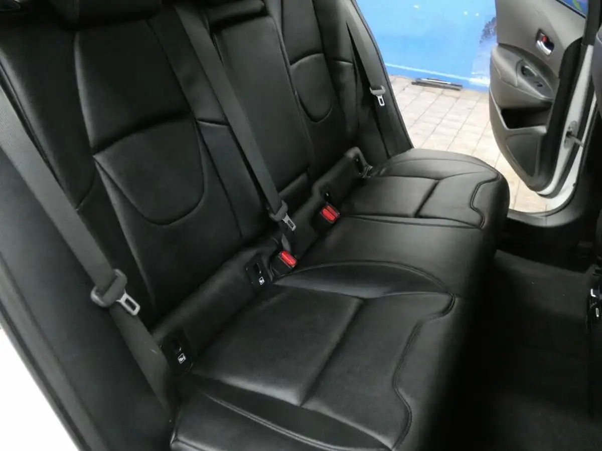 2021-toyota-corolla-18-vvt-i-excel-trk-touring-sports-big-52