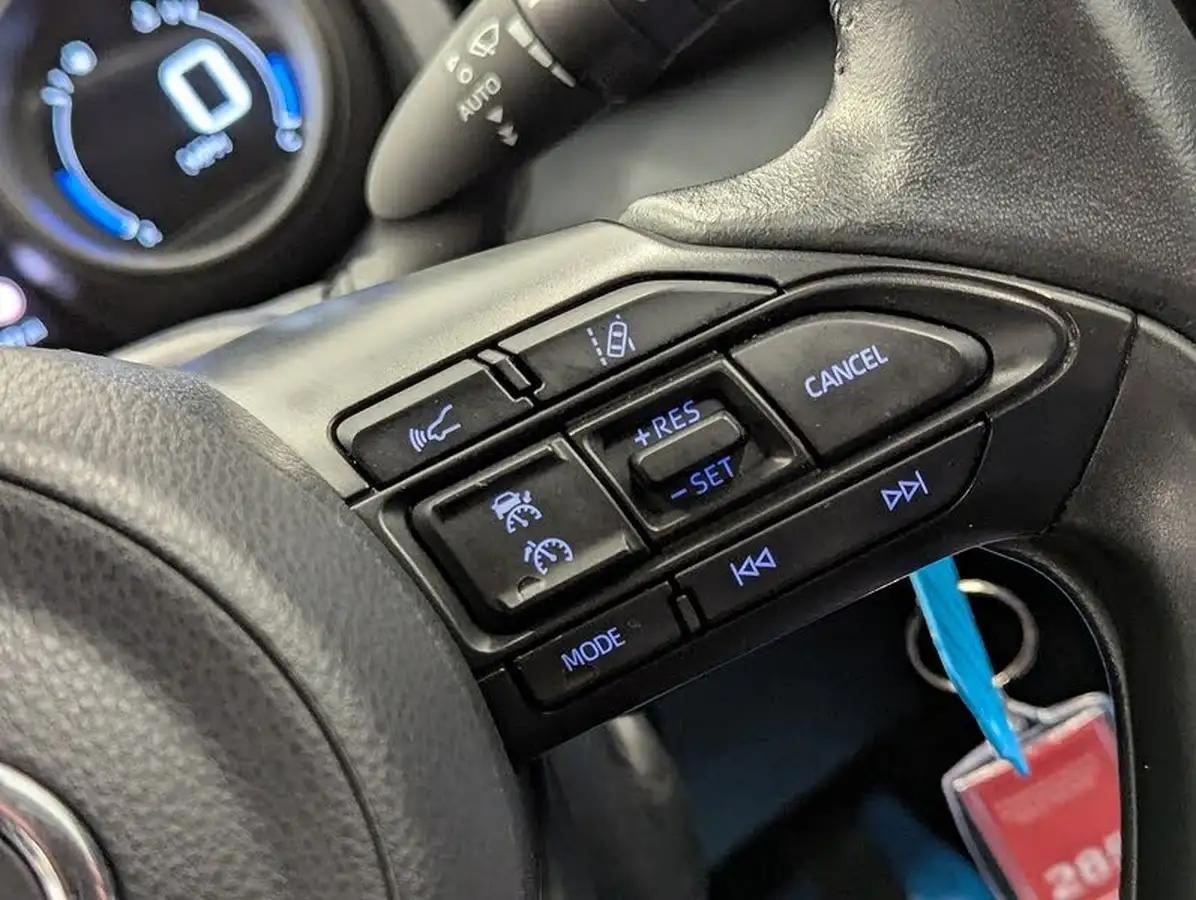 2020-toyota-yaris-15-vvt-i-design-big-23