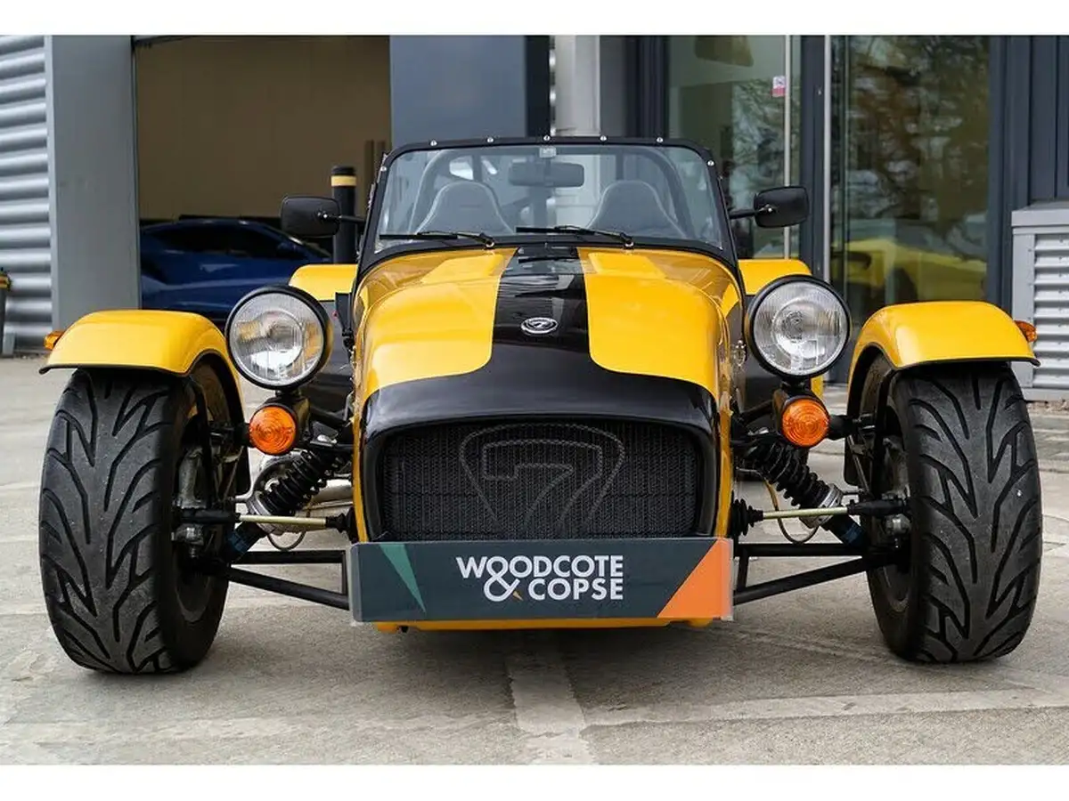 2023-caterham-seven-big-2