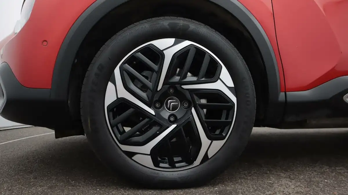 2021-citroen-c4-12-puretech-shine-130ps-big-18