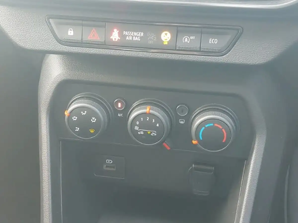 2022-dacia-sandero-stepway-10-tce-comfort-90bhp-big-14