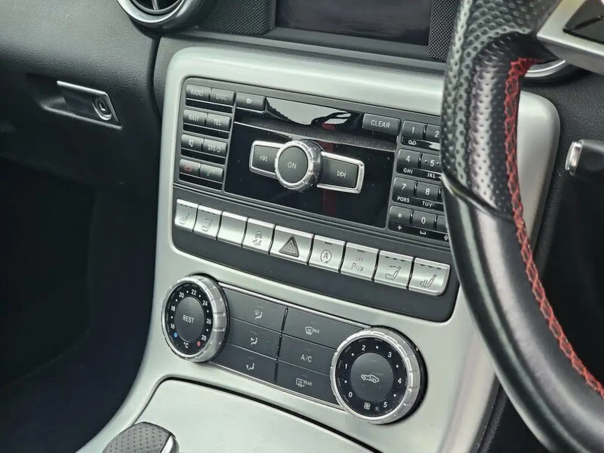 2015-mercedes-benz-slk-21td-slk250d-amg-sport-big-17