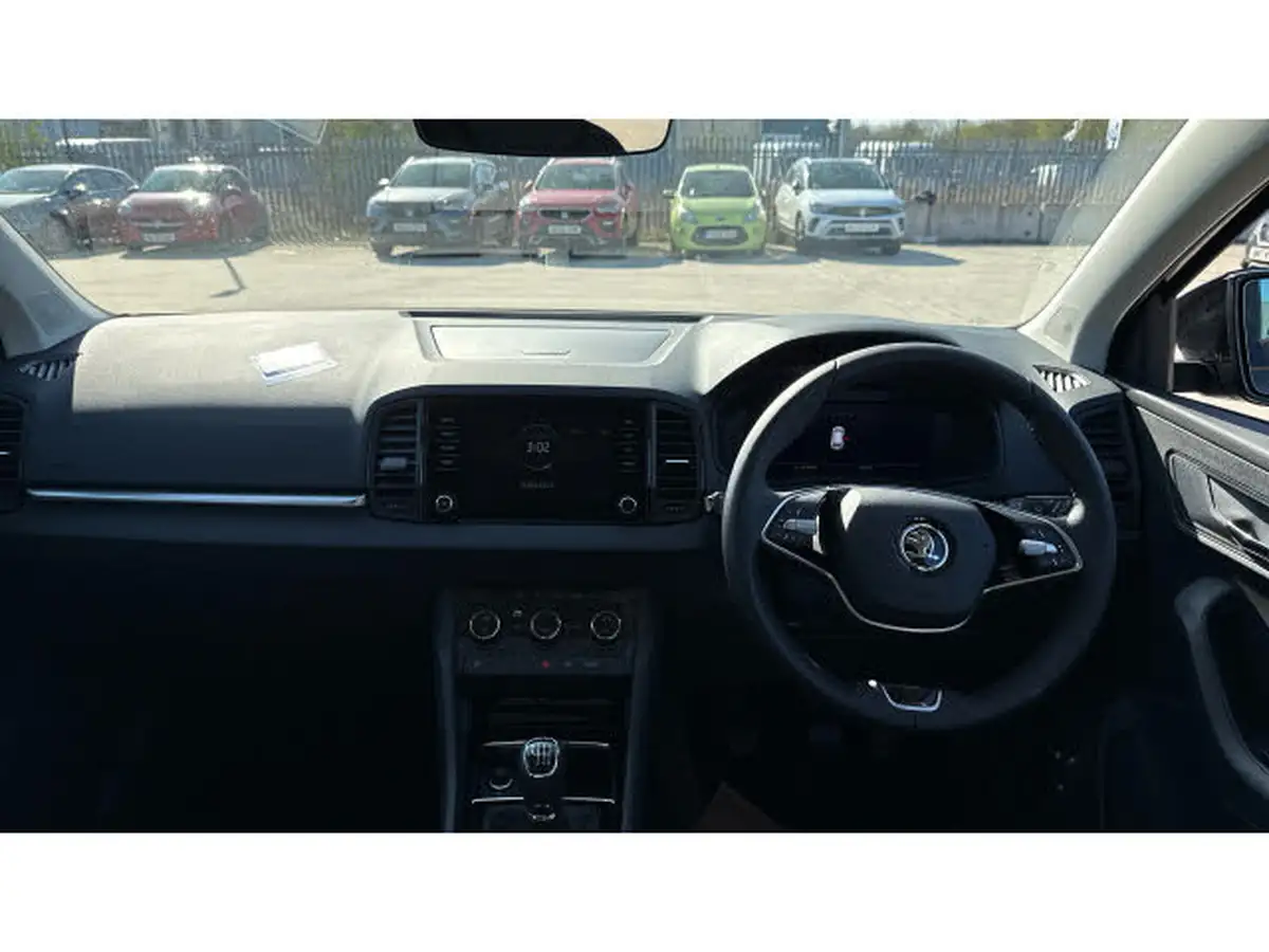 2025-skoda-karoq-15-tsi-se-drive-big-8