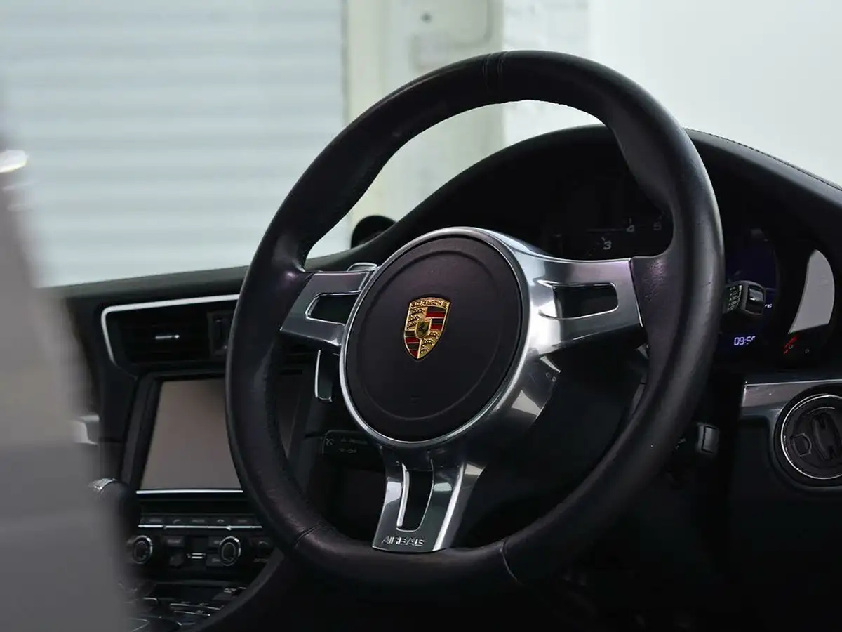 2013-porsche-911-34-carrera-coupe-pdk-big-15