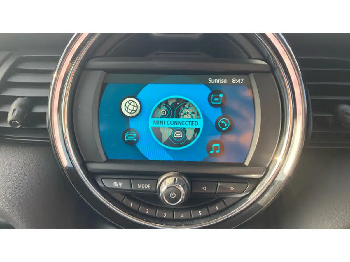 2019-mini-cooper-15-cooper-classic-hatchback-5d-big-11