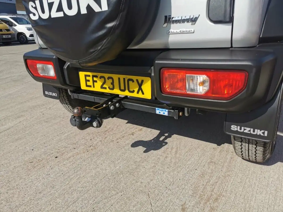2023-suzuki-jimny-15-light-commercial-allgrip-big-8