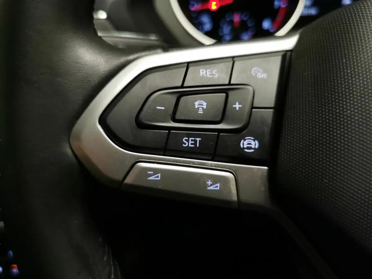 2022-volkswagen-tiguan-15-tsi-life-150ps-dsg-big-21