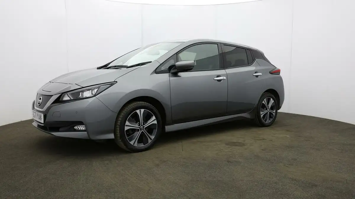2021-nissan-leaf-e-e-tekna-big-28