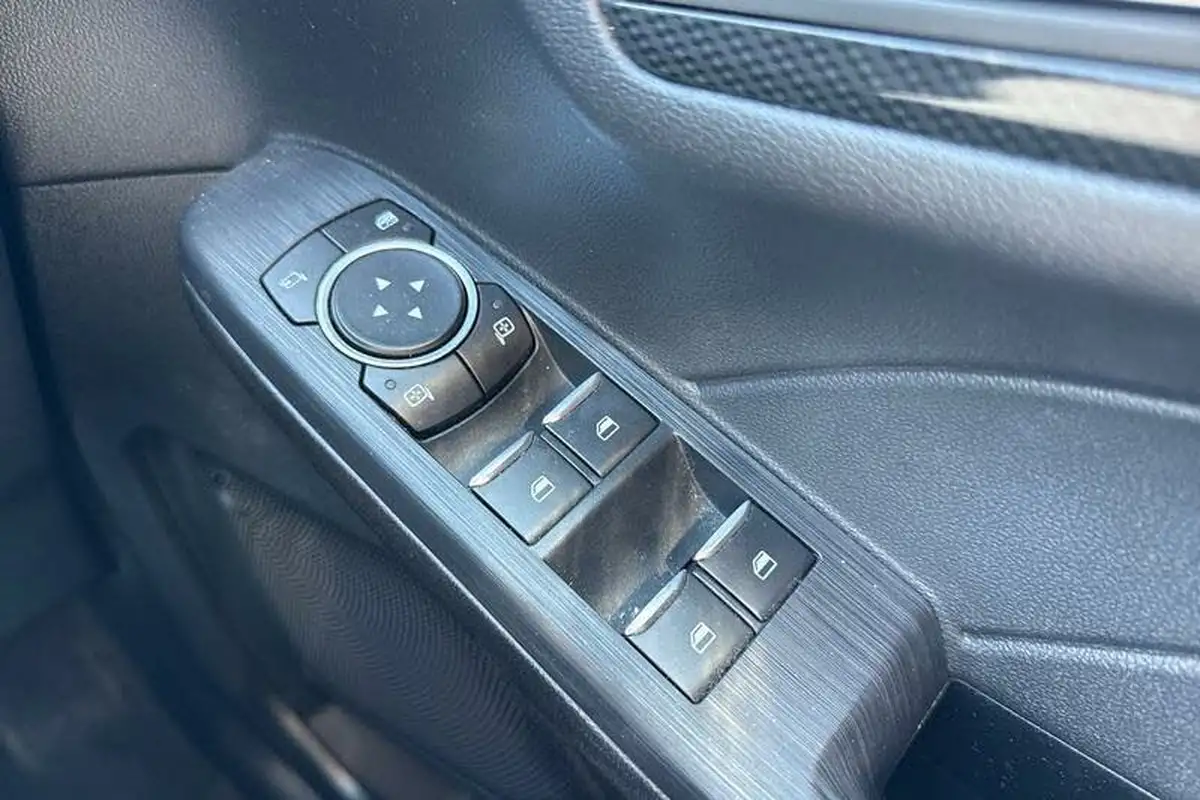 2021-ford-kuga-15t-st-line-edition-big-15