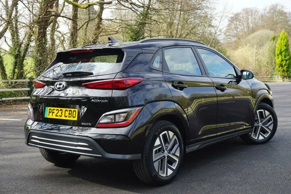 2023-hyundai-kona-e-se-connect-big-7