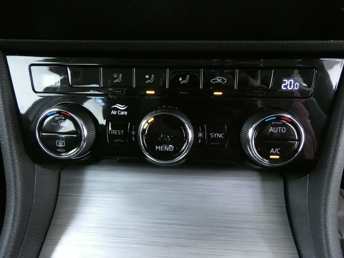 2020-skoda-superb-15-tsi-se-l-estate-dsg-big-11