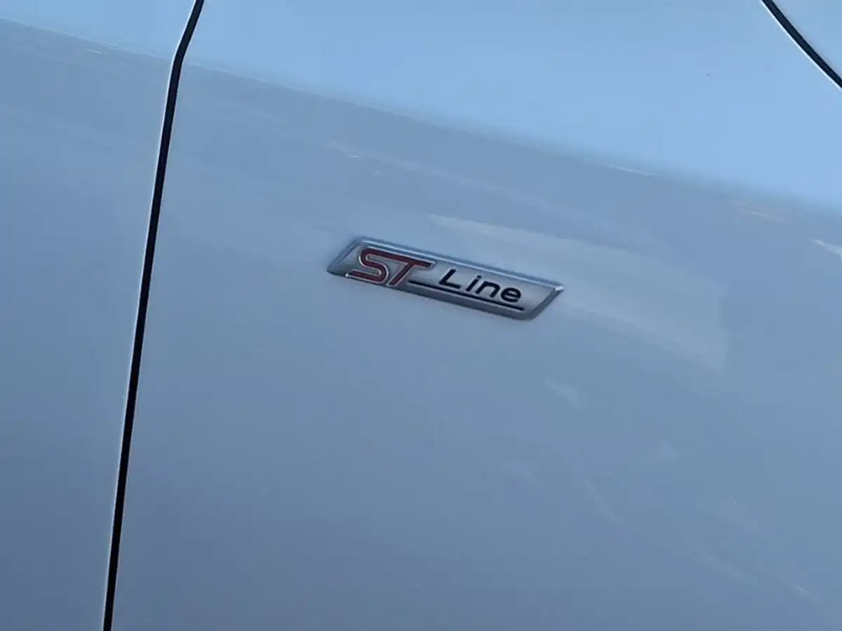 2020-ford-focus-15-st-line-x-hatchback-big-12