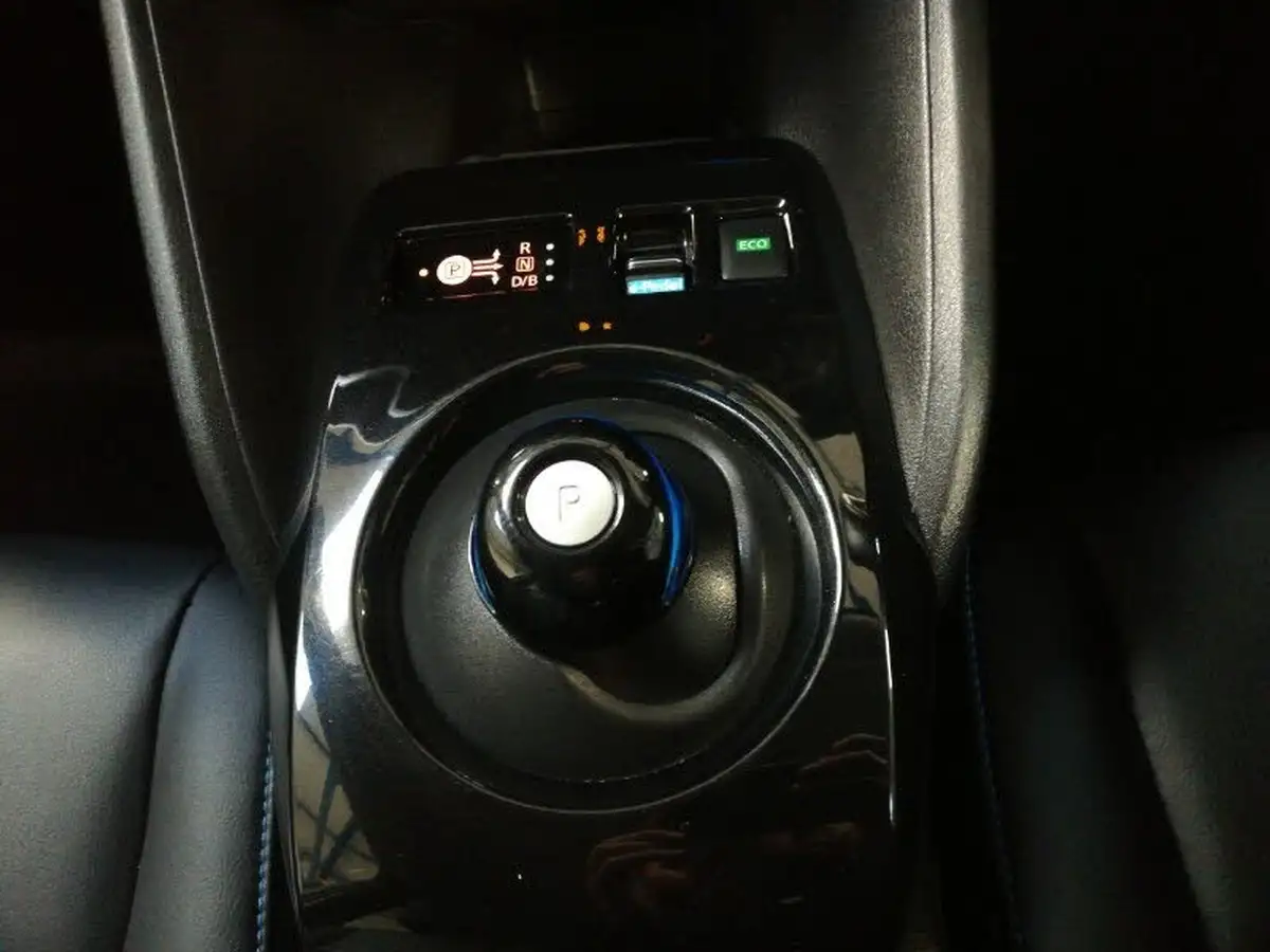 2020-nissan-leaf-e-n-connecta-big-11