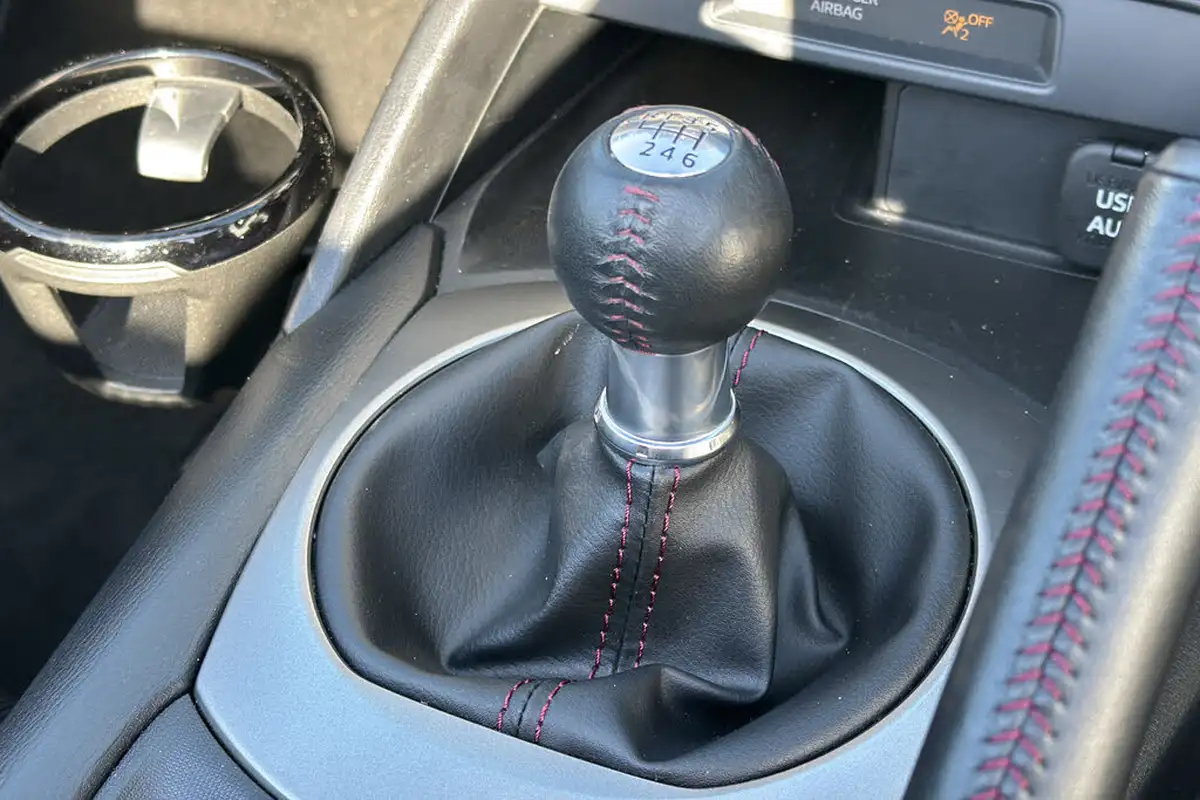 2019-mazda-mx-5-15-se-big-11