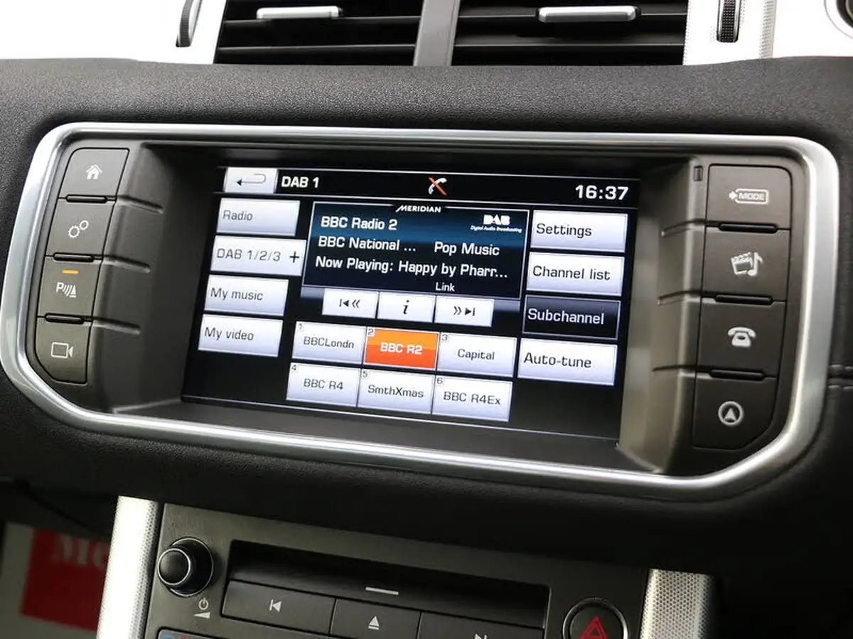 2015-land-rover-range-rover-evoque-20td4-hse-dynamic-ss-hatchback-5d-auto-big-32