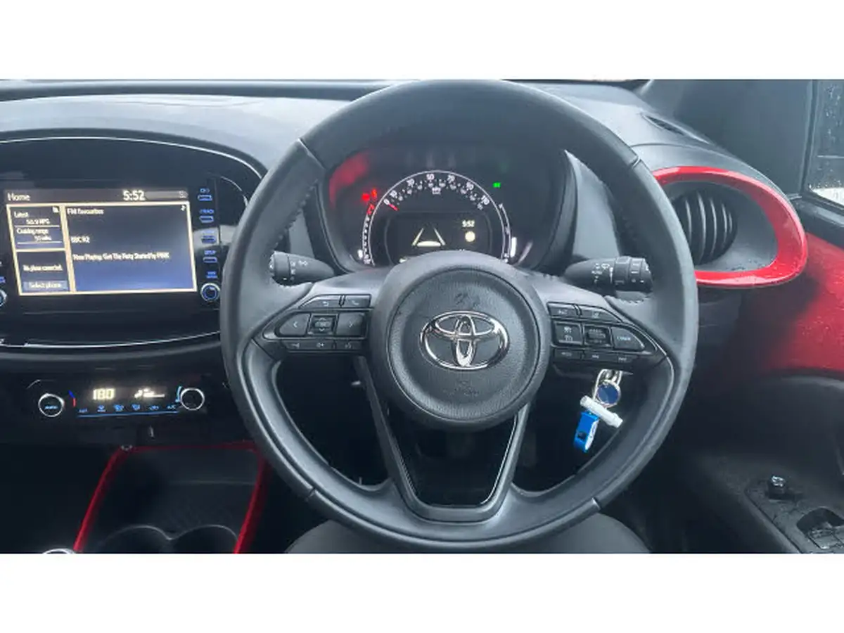 2023-toyota-aygo-x-10-vvt-i-edge-big-5