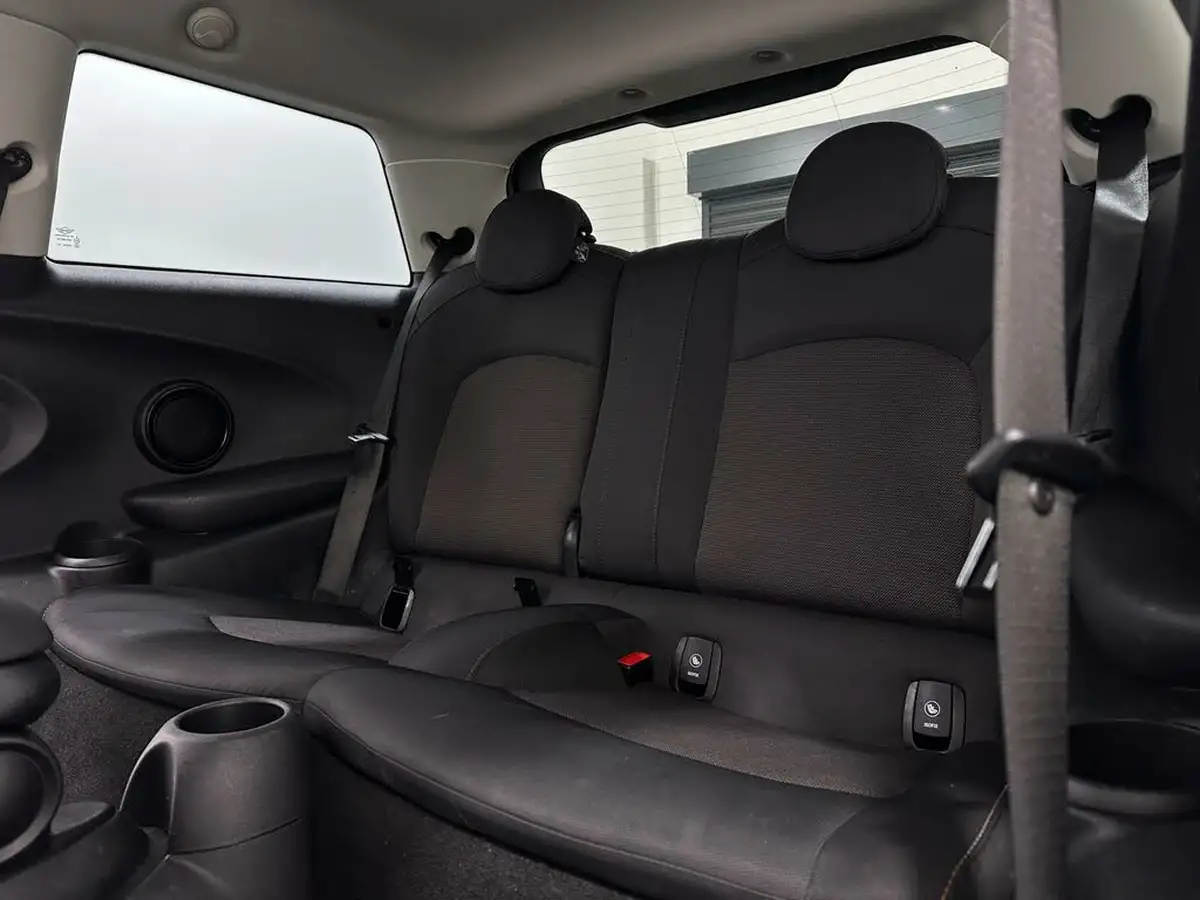 2019-mini-cooper-15-cooper-classic-hatchback-3d-auto-big-36