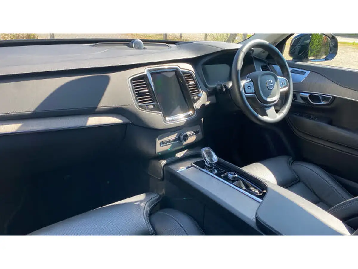 2023-volvo-xc90-20-t8-ultimate-dark-big-3
