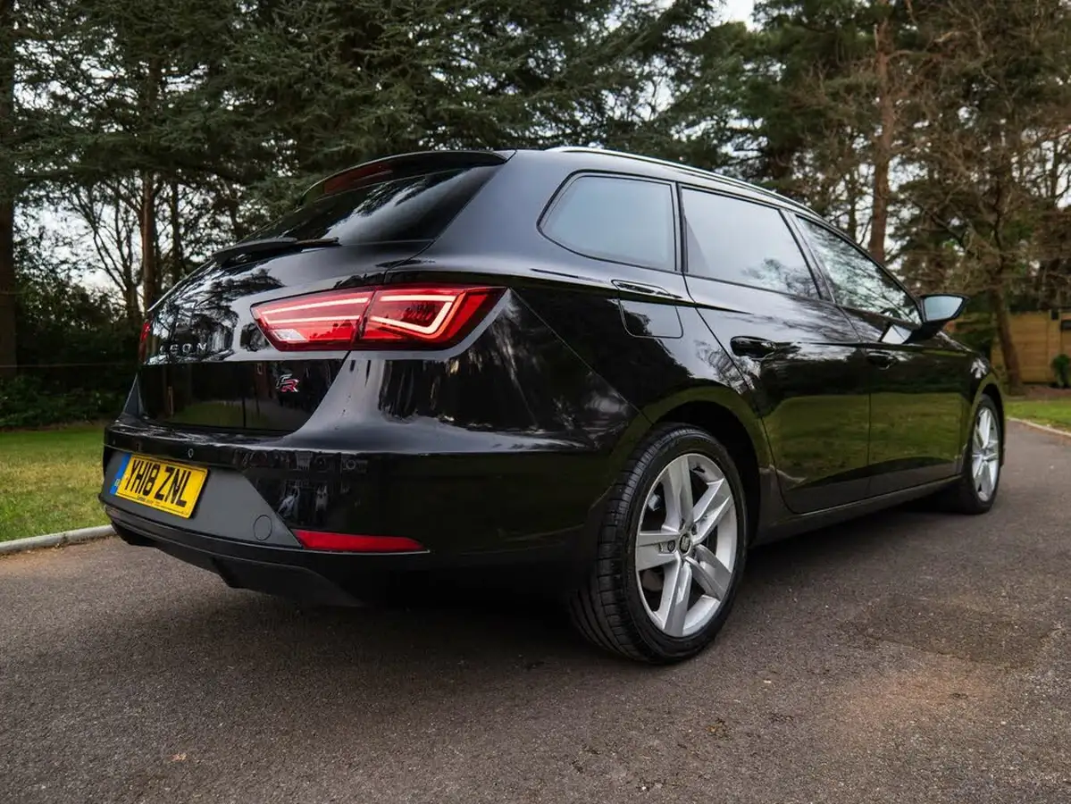 2018-seat-leon-14-ecotsi-fr-technology-estate-5d-dsg-big-23