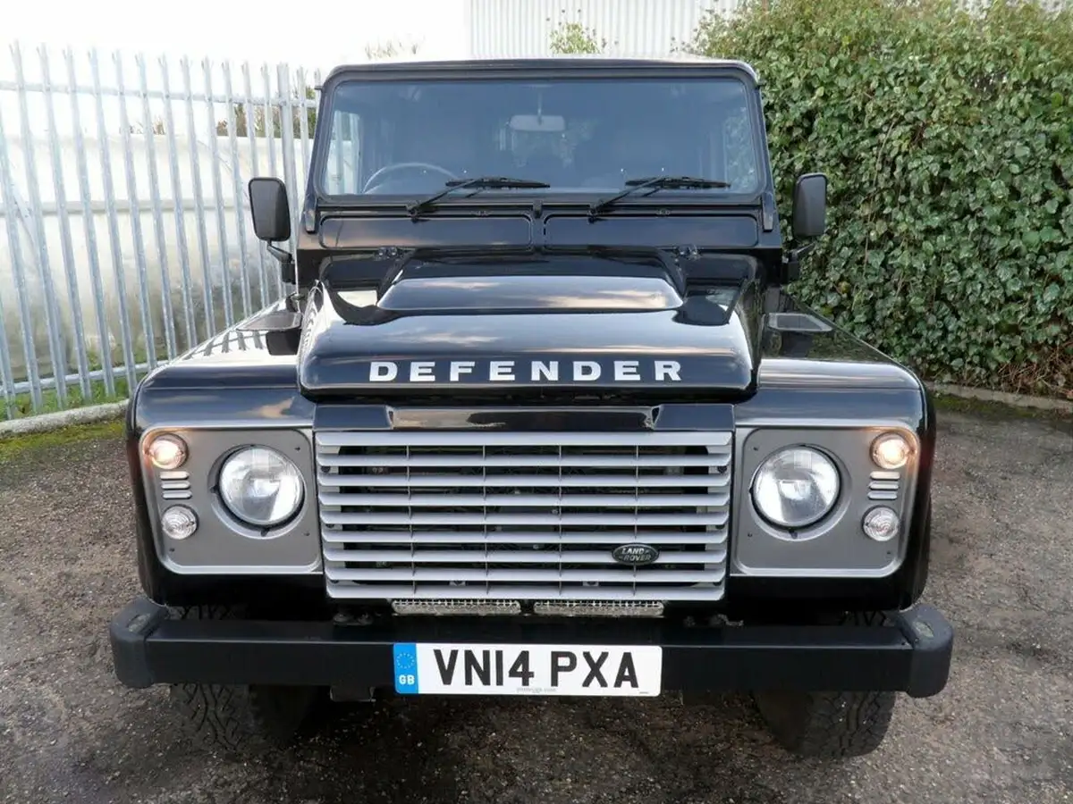 2014-land-rover-110-defender-22td-xs-station-wagon-5-drs-big-11