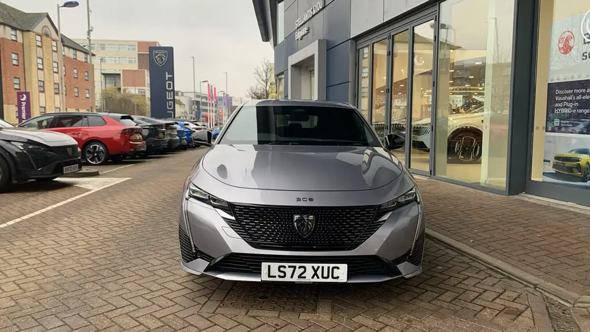 2022-peugeot-308-12-puretech-gt-big-7