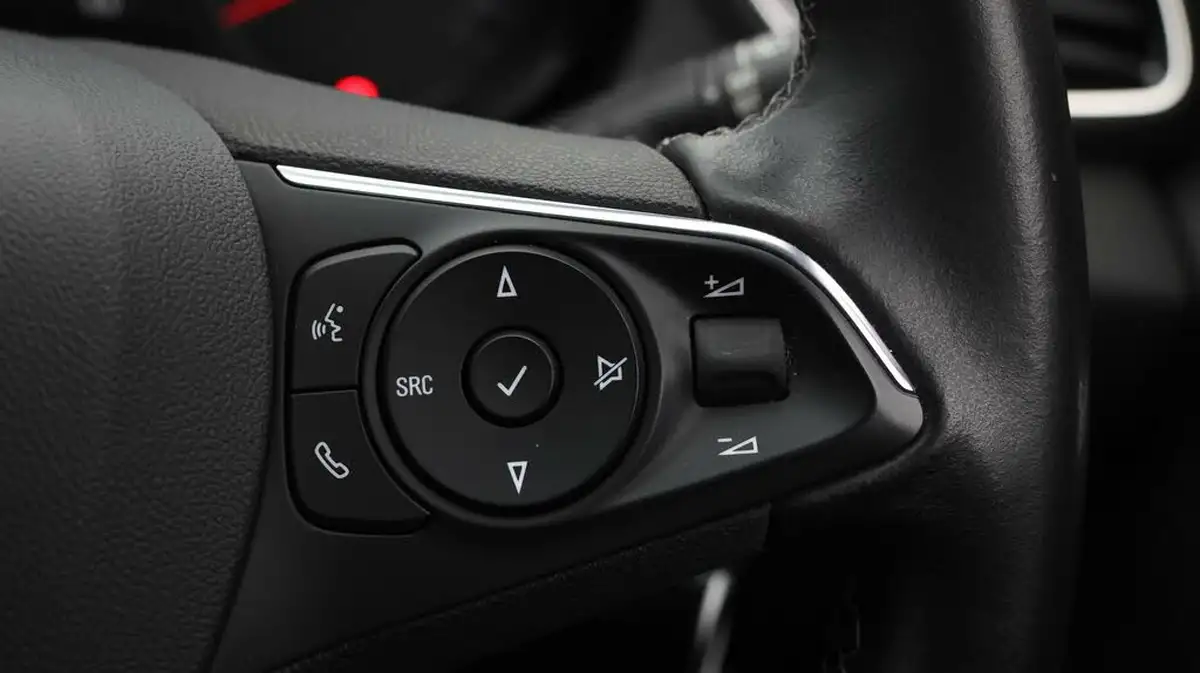 2020-vauxhall-grandland-x-12-se-big-21