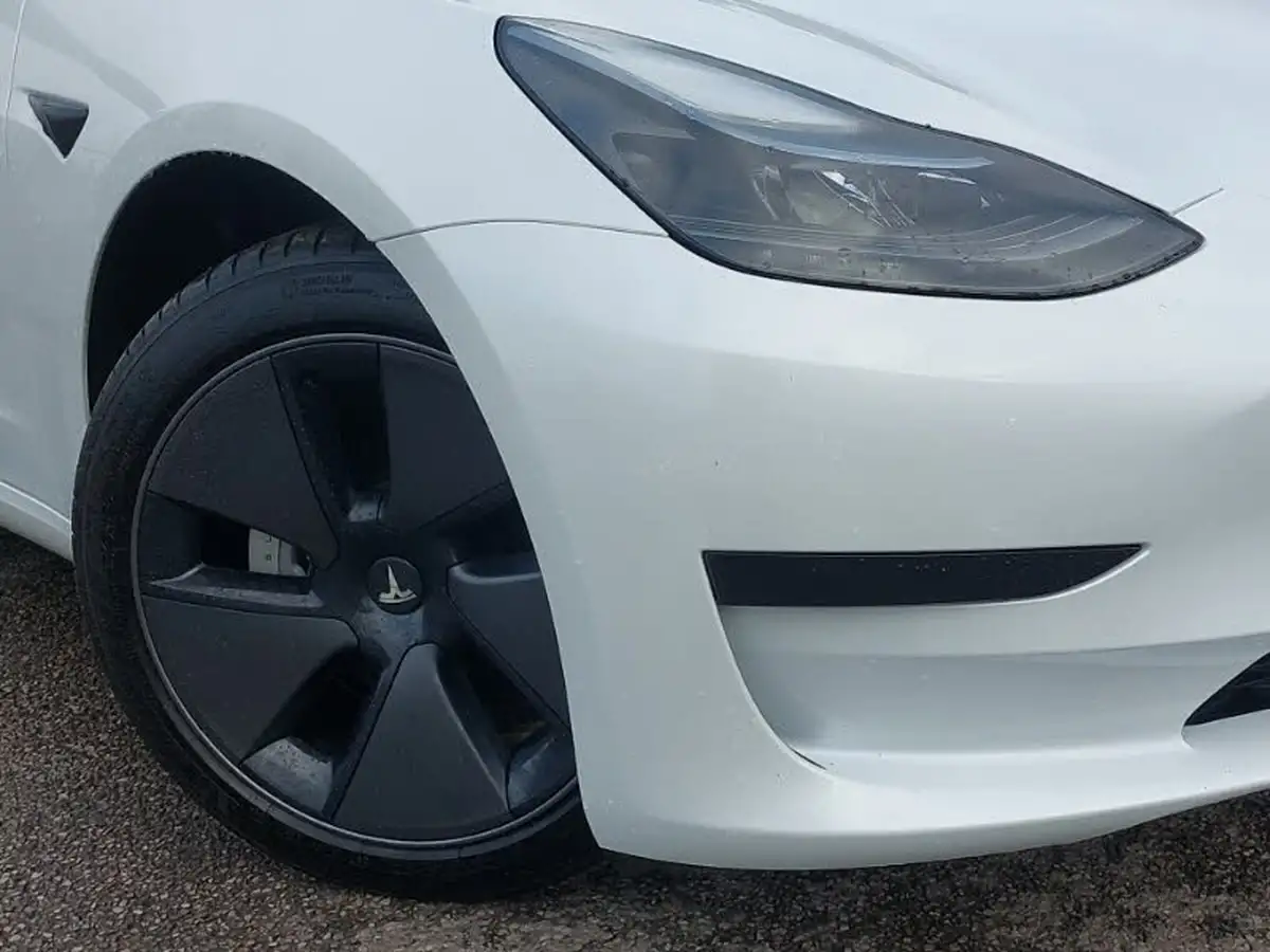 2022-tesla-model-3-e-rwd-big-8
