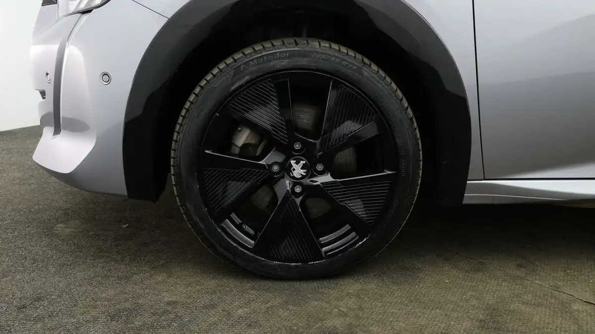 2021-peugeot-208-e-gt-premium-big-17