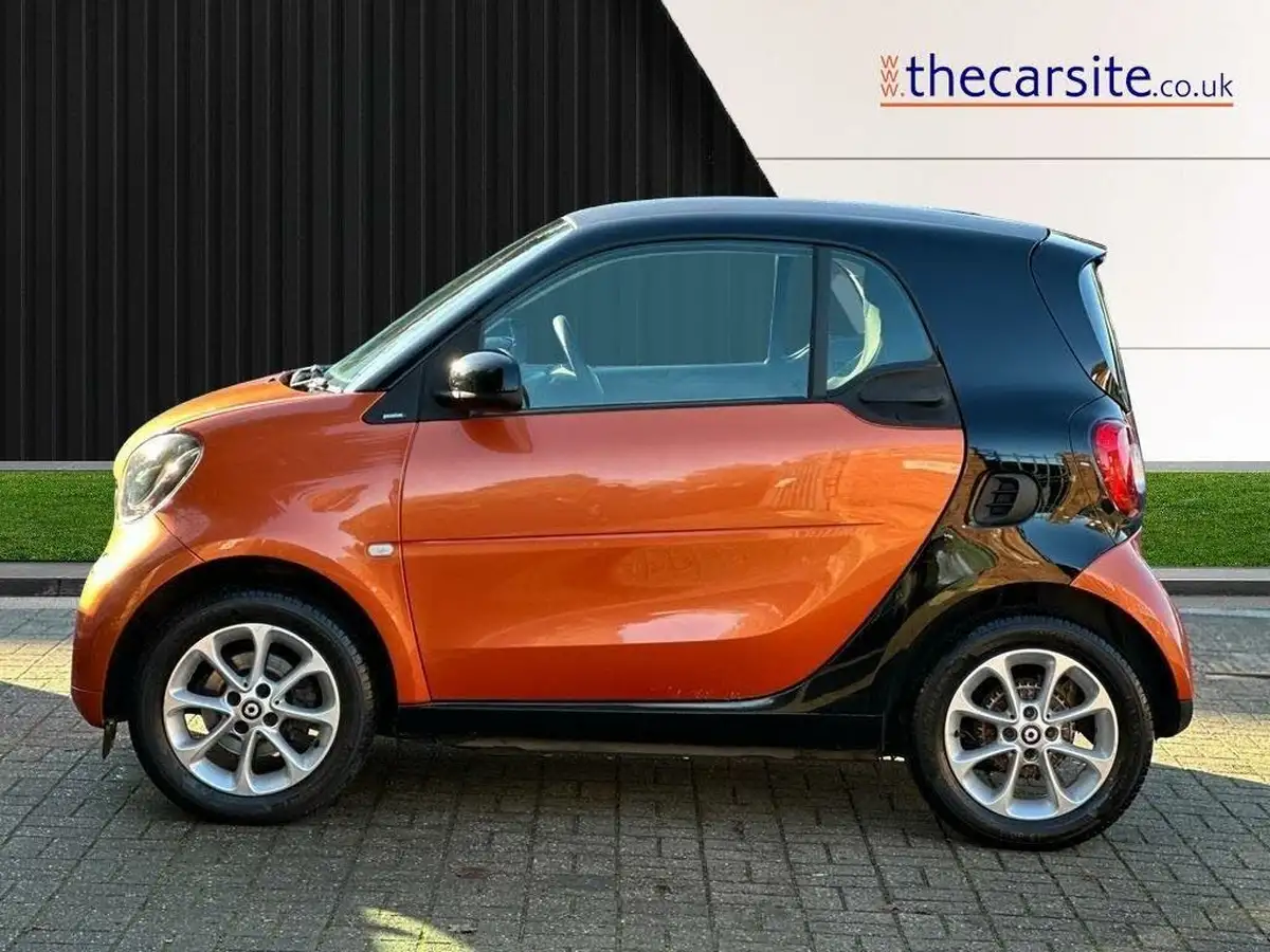 2016-smart-fortwo-10-passion-71bhp-ss-coupe-twinamic-big-3