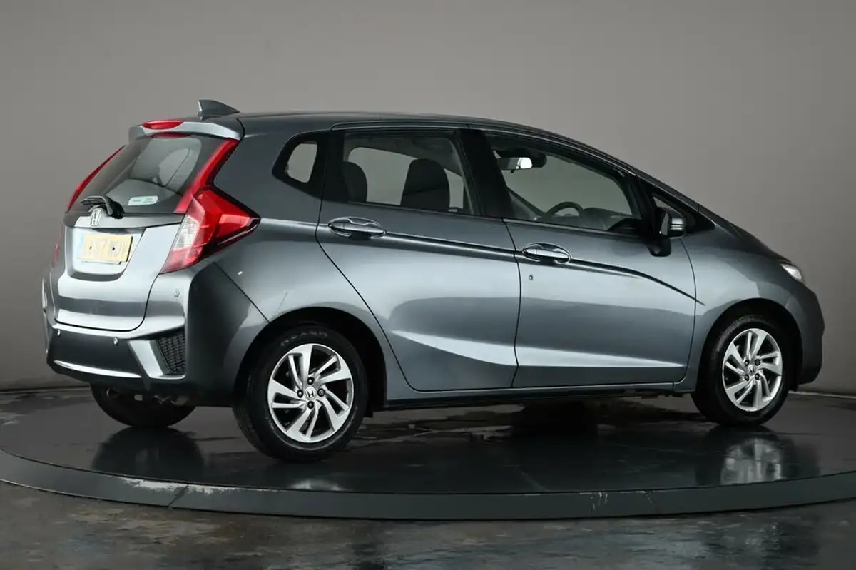 2017-honda-jazz-13-i-vtec-se-big-5